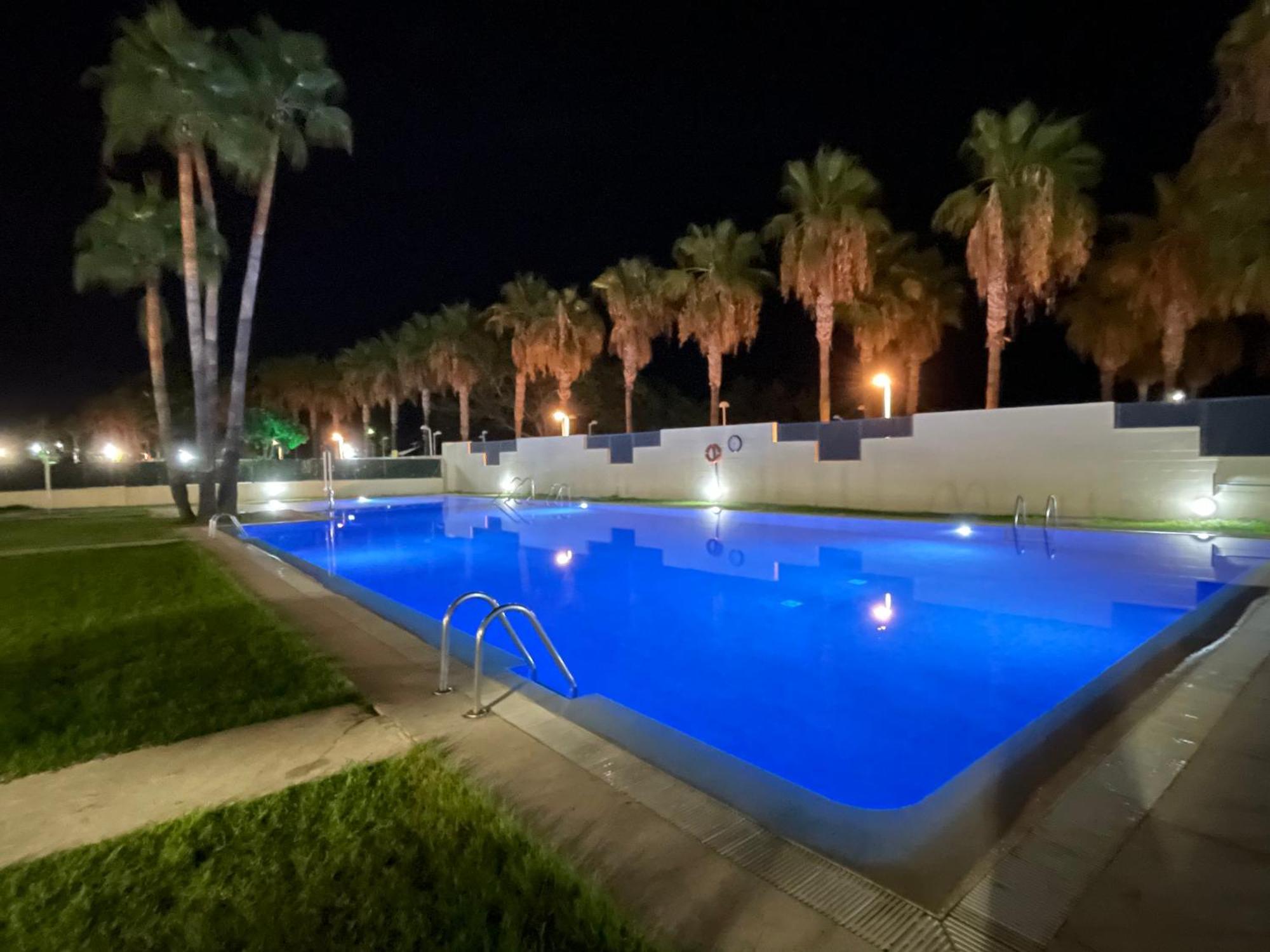 Las Terrazas - Primera Linea De Playa Con Netflix, Disney, Movistar Con Todo El Futbol, Series, Cine Y Prime Video Oropesa del Mar Luaran gambar