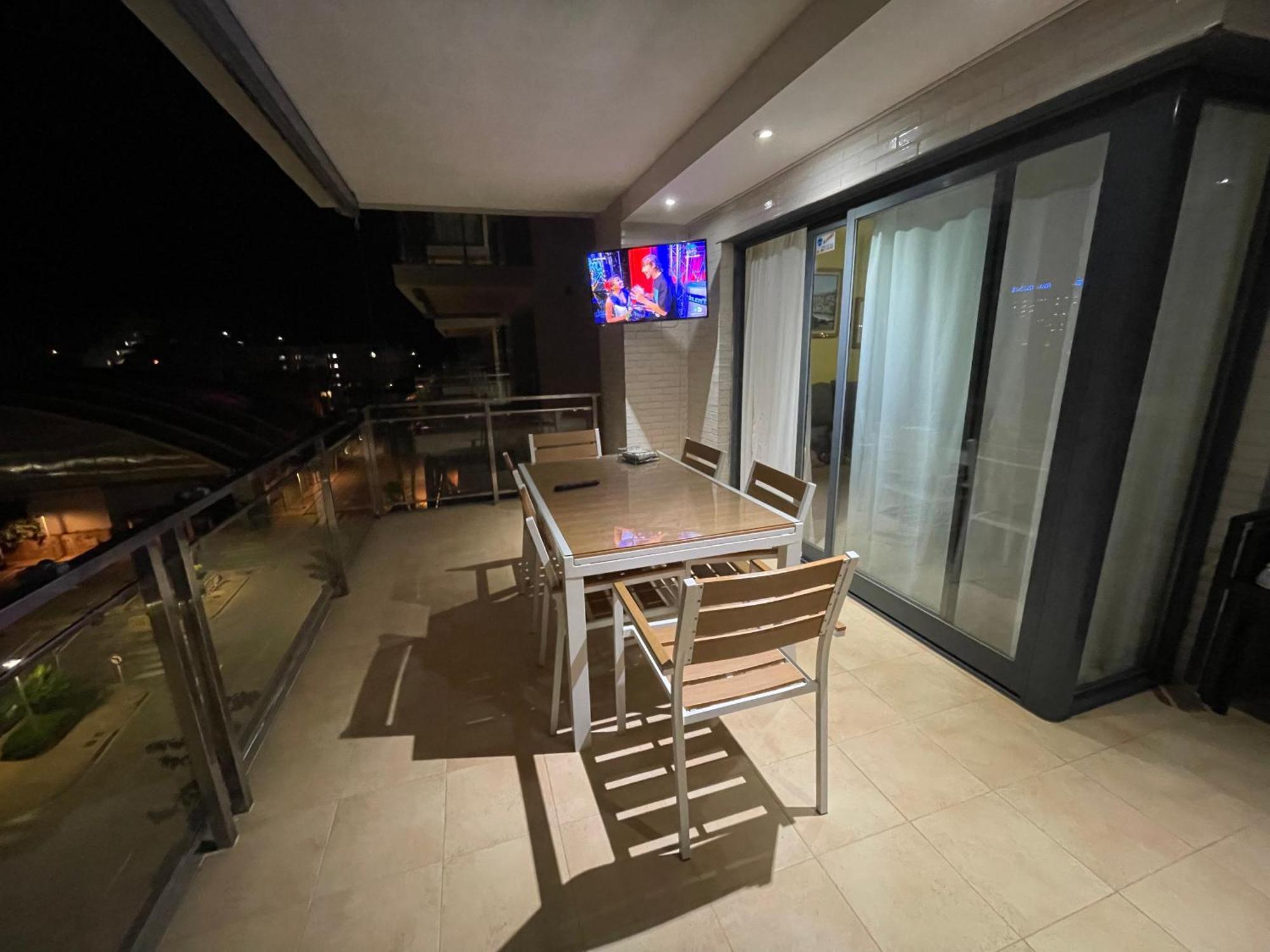 Las Terrazas - Primera Linea De Playa Con Netflix, Disney, Movistar Con Todo El Futbol, Series, Cine Y Prime Video Oropesa del Mar Luaran gambar